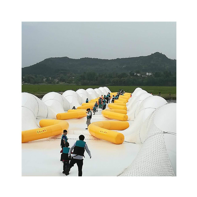 平和蹦床桥农庄游乐场景区新的项目新款充气蹦床桥制作厂家热门